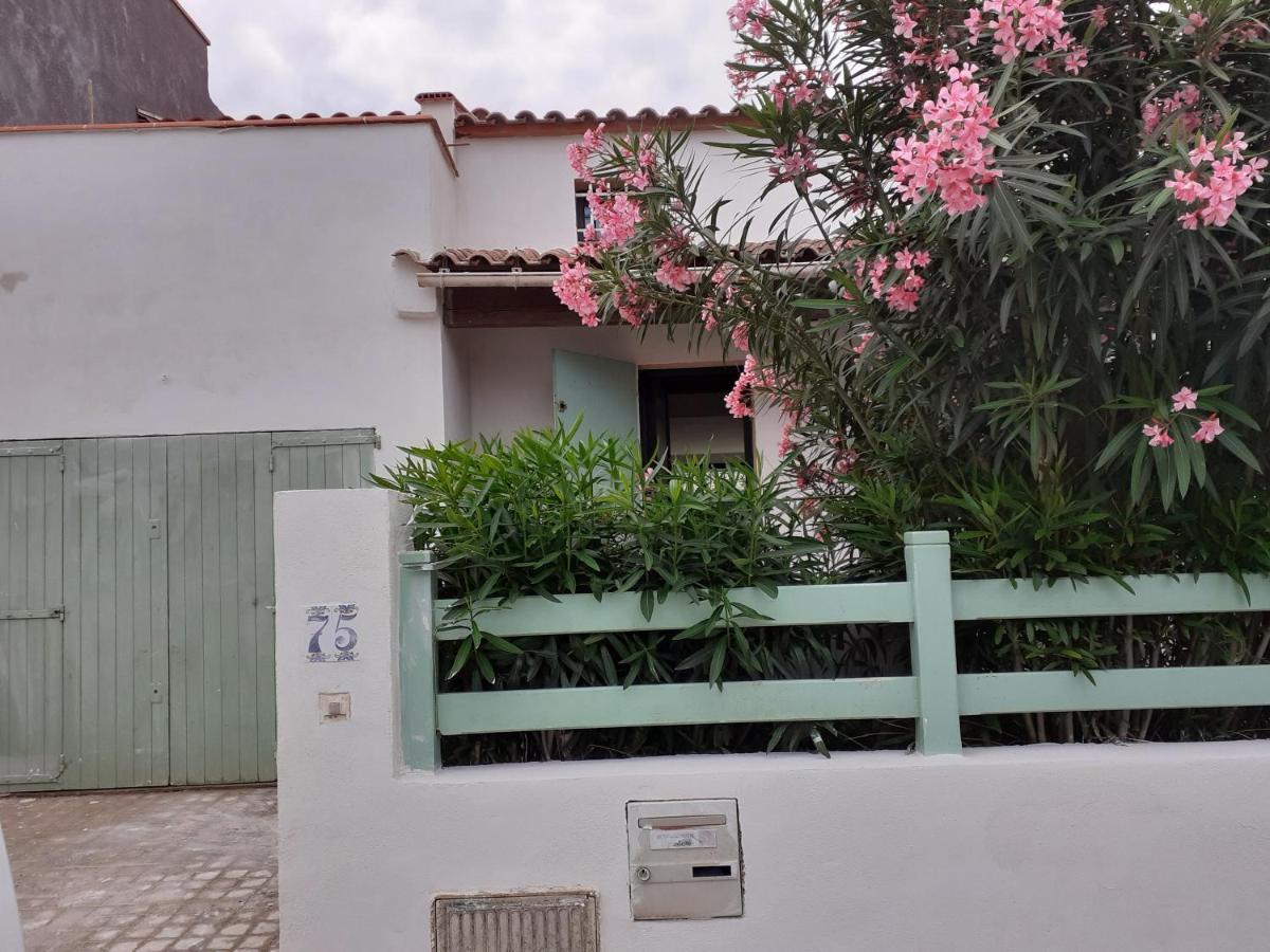 Villa Au Soleil De La Grande Bleue à Sainte-Marie-la-Mer Extérieur photo